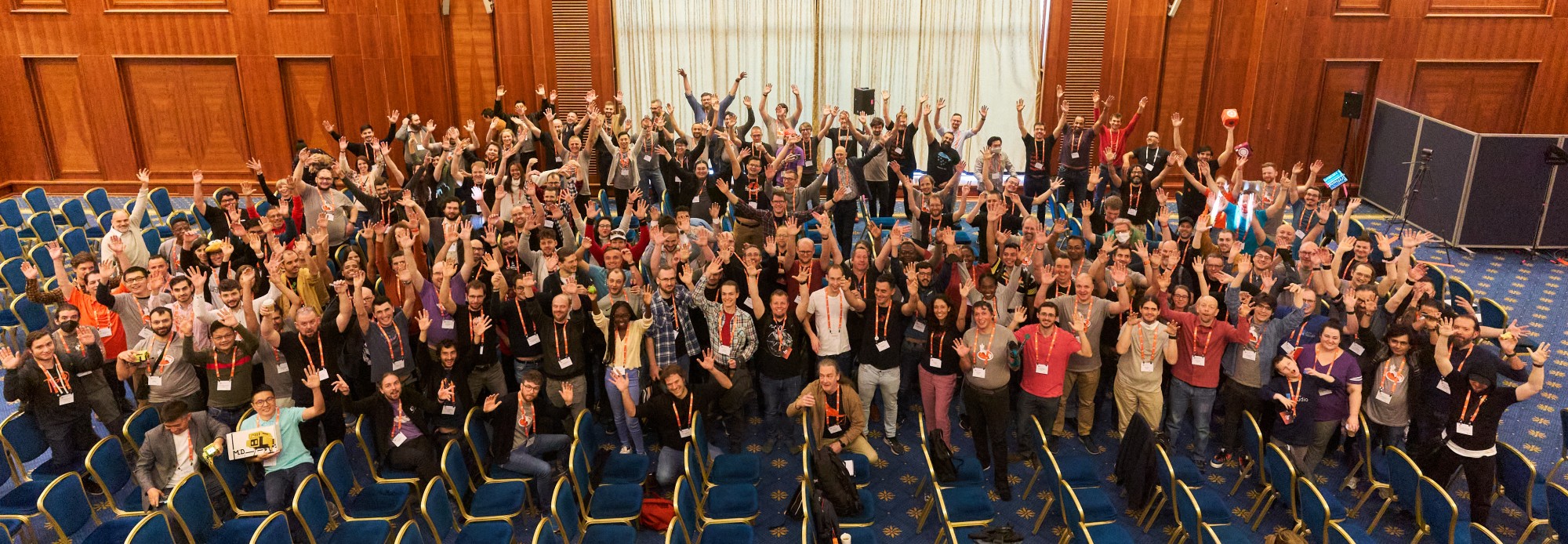 Ubuntu Summit group photo.